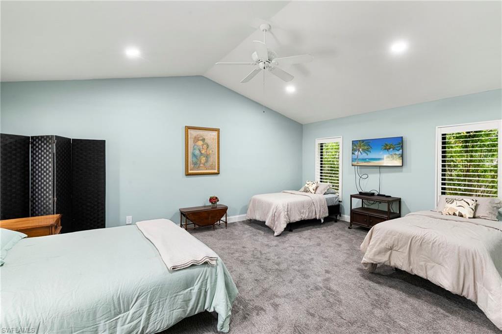 IMPERIAL SHORES - Residential
