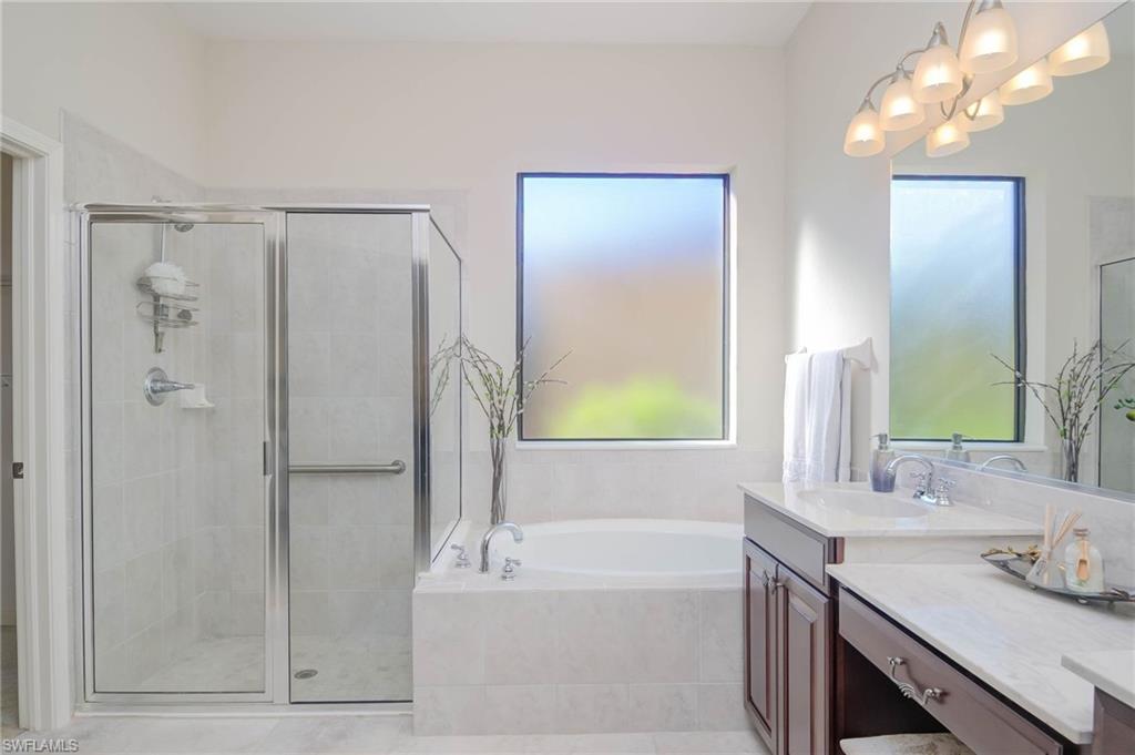 COUNTRY CLUB - Residential