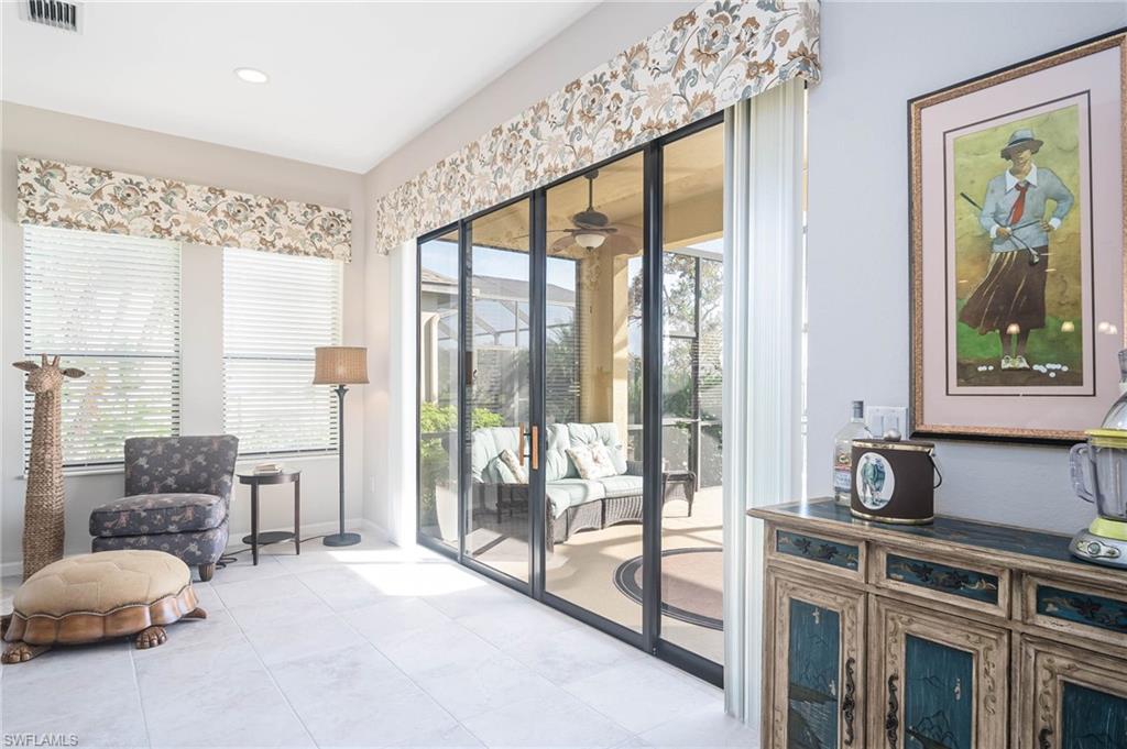 COUNTRY CLUB - Residential