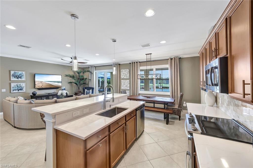 REFLECTION LAKES OF NAPLES - Residential