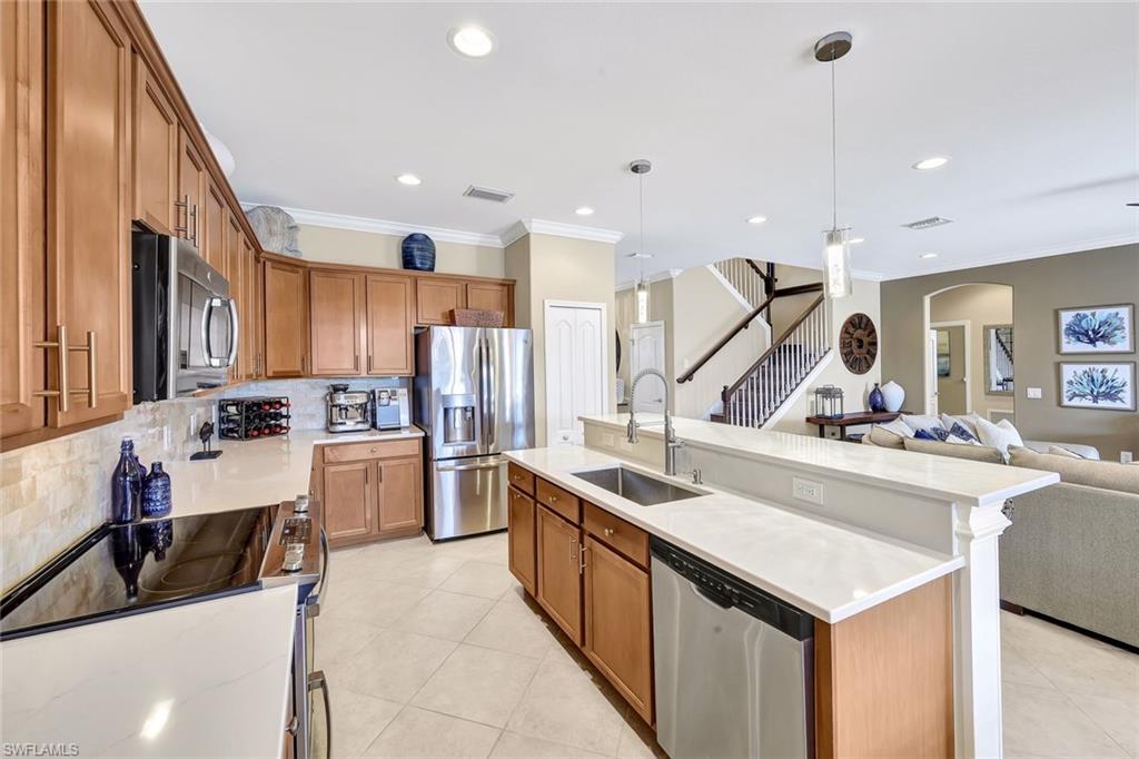 REFLECTION LAKES OF NAPLES - Residential