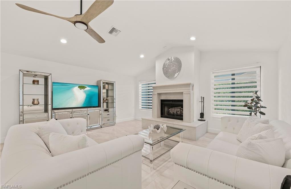 KINGS LAKE - Residential Lease