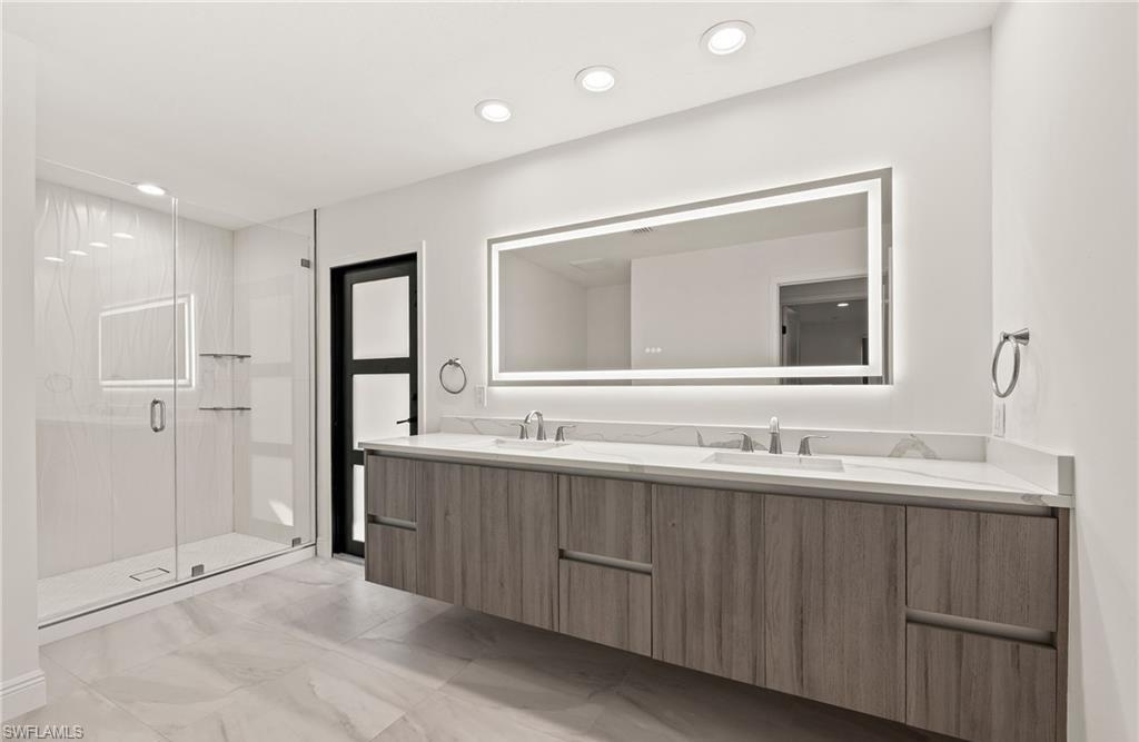 KINGS LAKE - Residential Lease