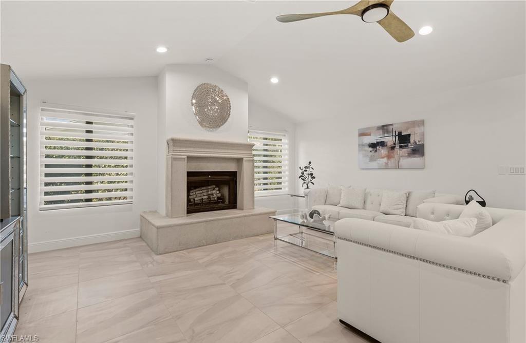 KINGS LAKE - Residential Lease