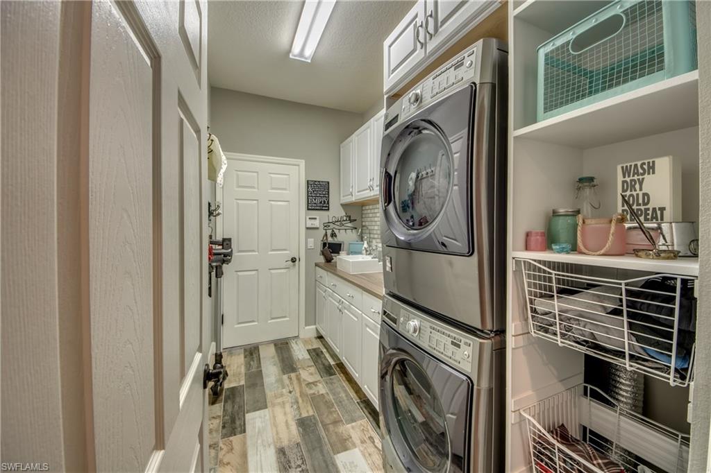 SANDOVAL - Residential