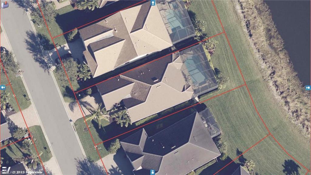 FAIRWAY COVE - Residential