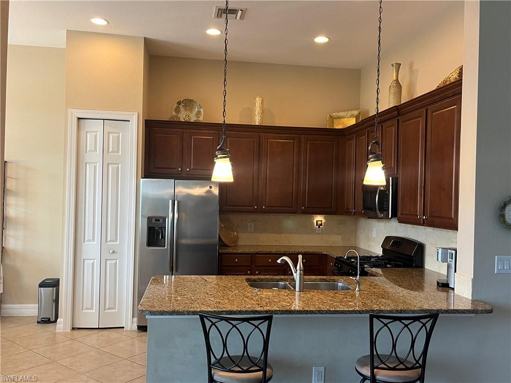 FAIRWAY COVE - Residential