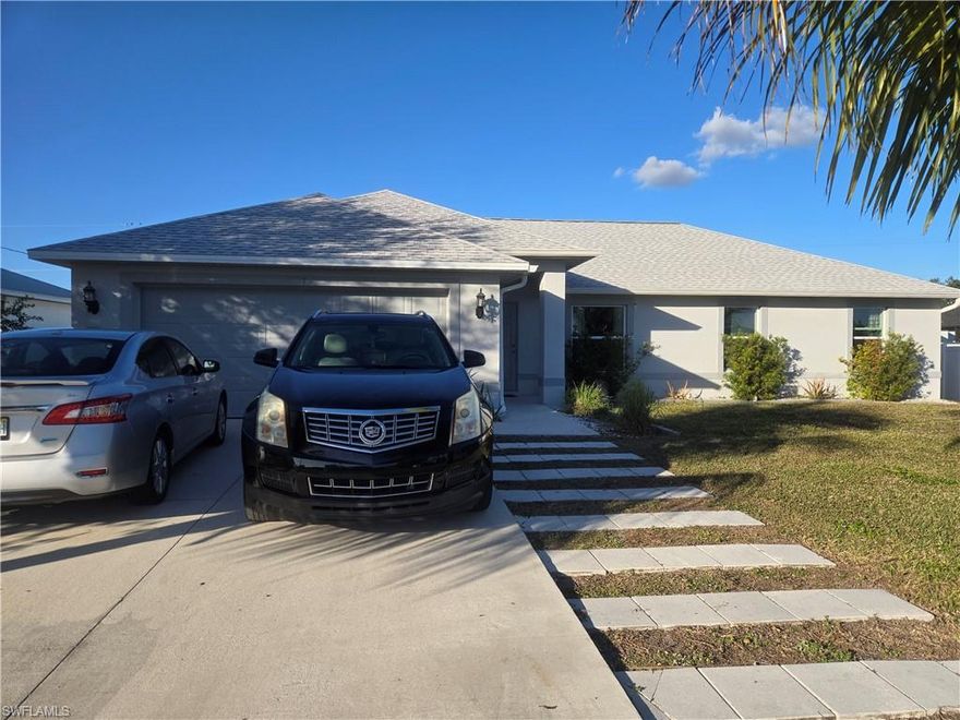 Assessment Balance$1283.09  4/2/2 single-family home built in 2021 with a split bedroom floor plan,  and 1642 sqft.  convenient to schools, shopping and restaurants.