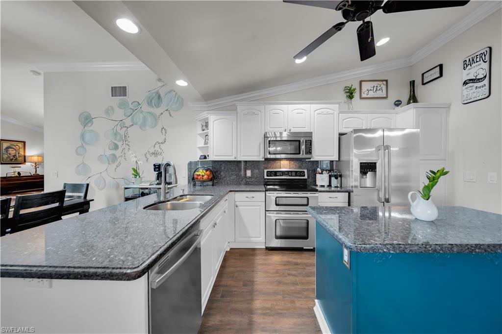 CAPE CORAL - Residential Lease