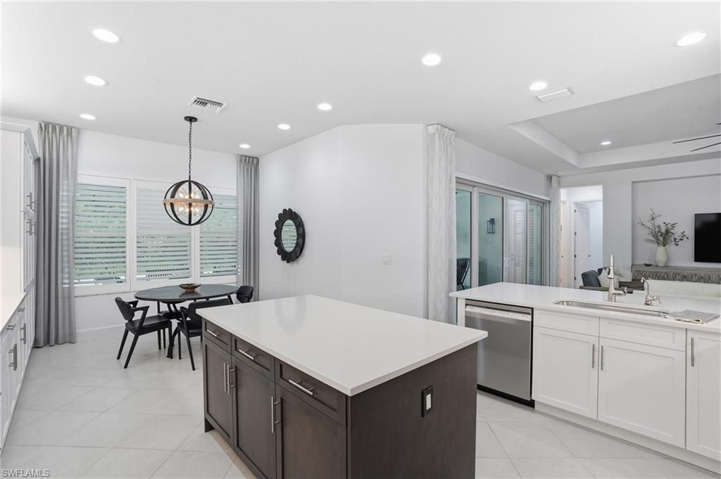 VALENCIA TRAILS - Residential