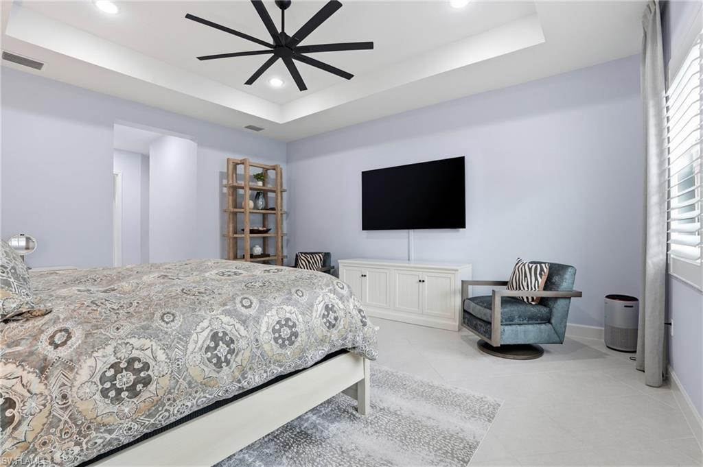 VALENCIA TRAILS - Residential