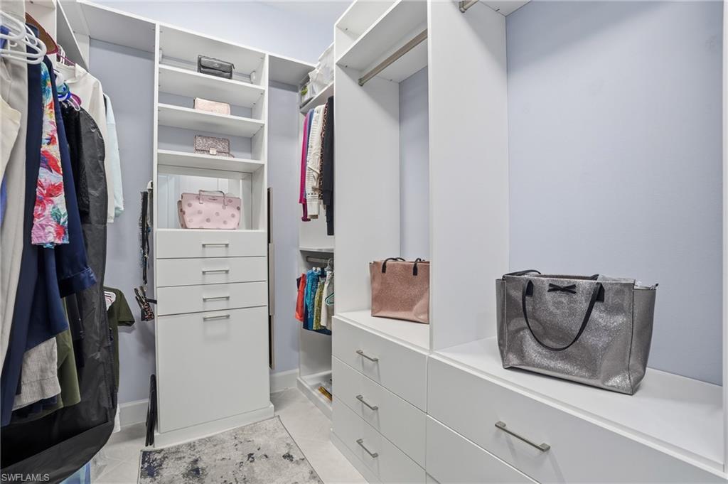 VALENCIA TRAILS - Residential