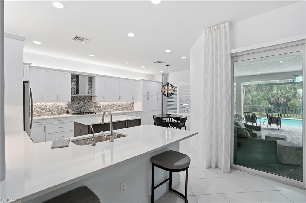 VALENCIA TRAILS - Residential