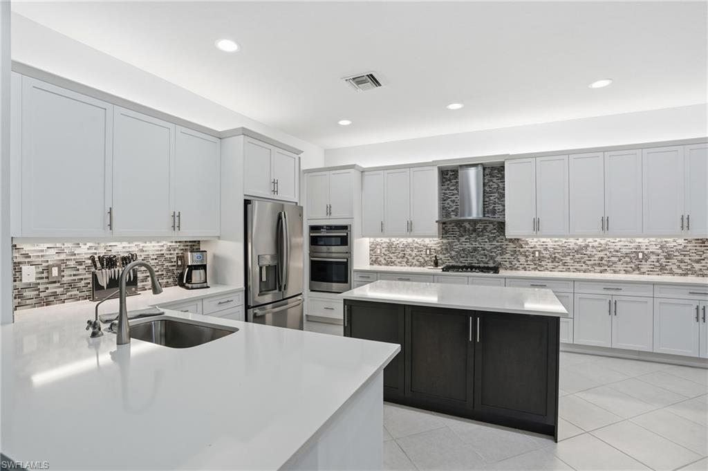 VALENCIA TRAILS - Residential