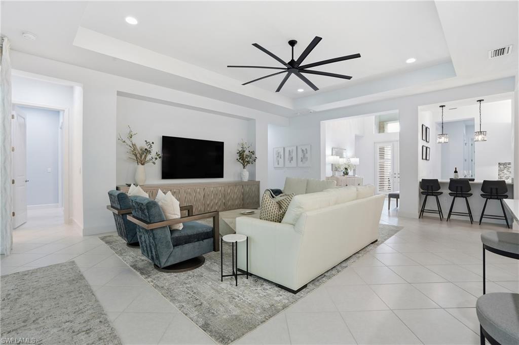 VALENCIA TRAILS - Residential