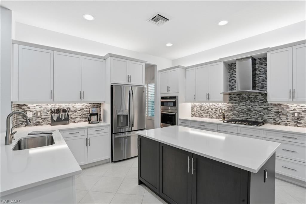 VALENCIA TRAILS - Residential