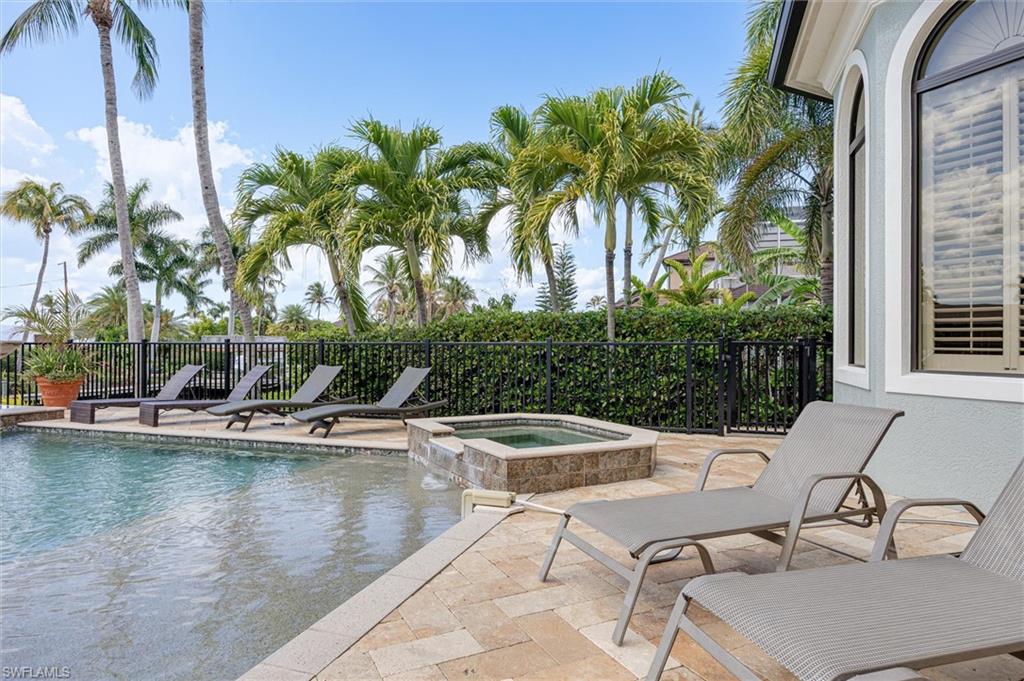 INTRACOASTAL HARBOUR - Residential