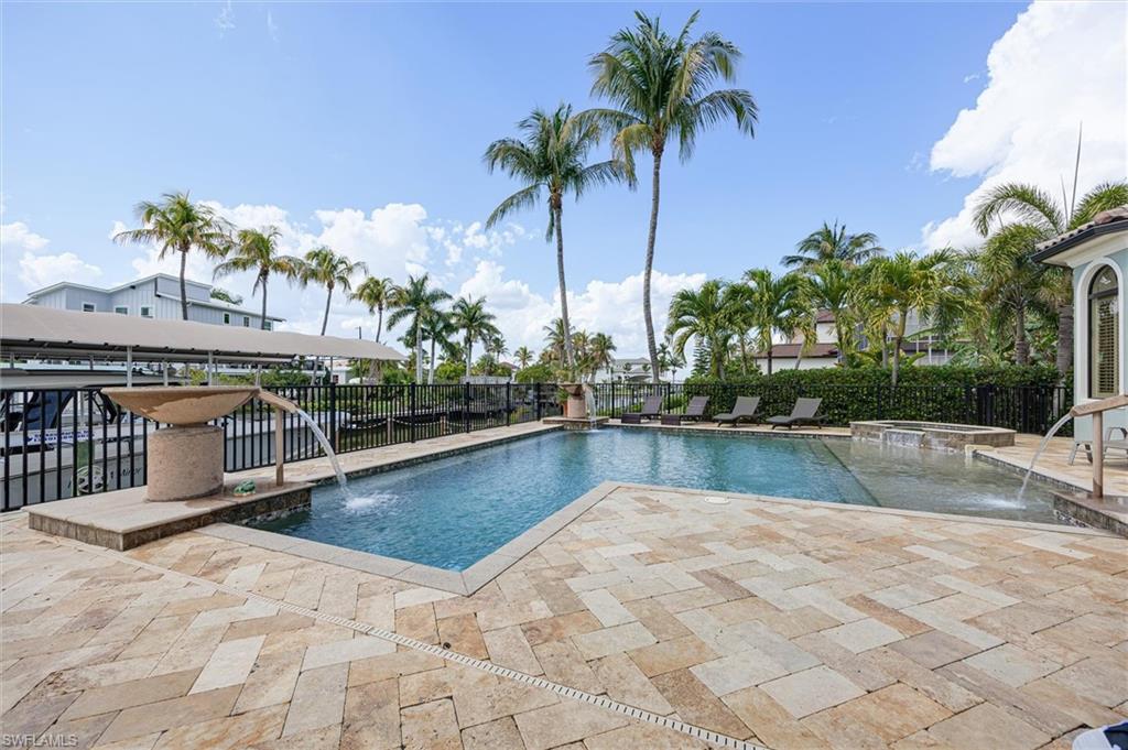 INTRACOASTAL HARBOUR - Residential