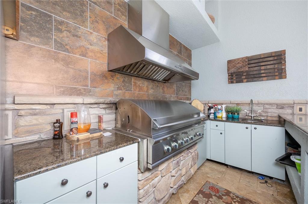 INTRACOASTAL HARBOUR - Residential