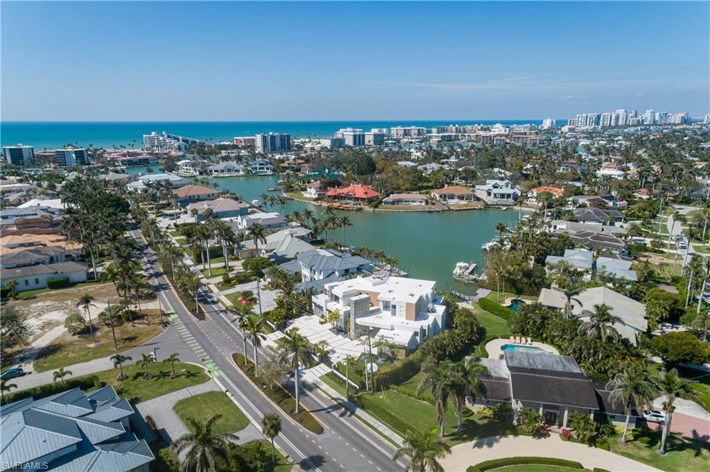 MOORINGS - Residential