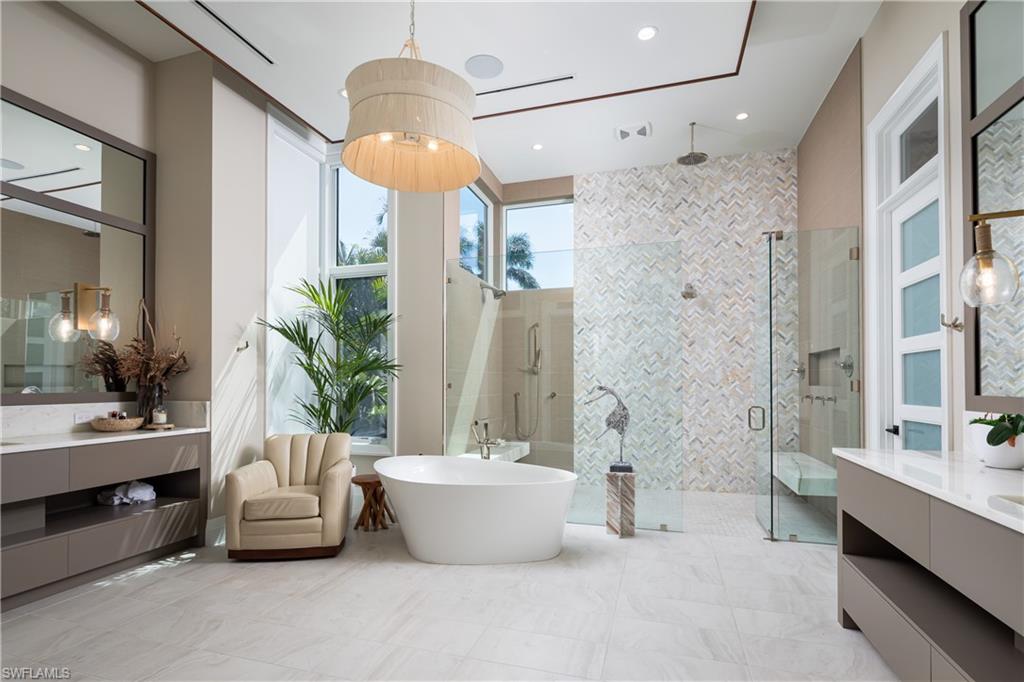 MOORINGS - Residential