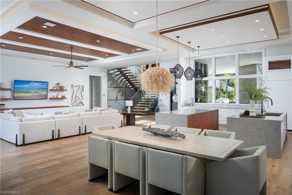 MOORINGS - Residential