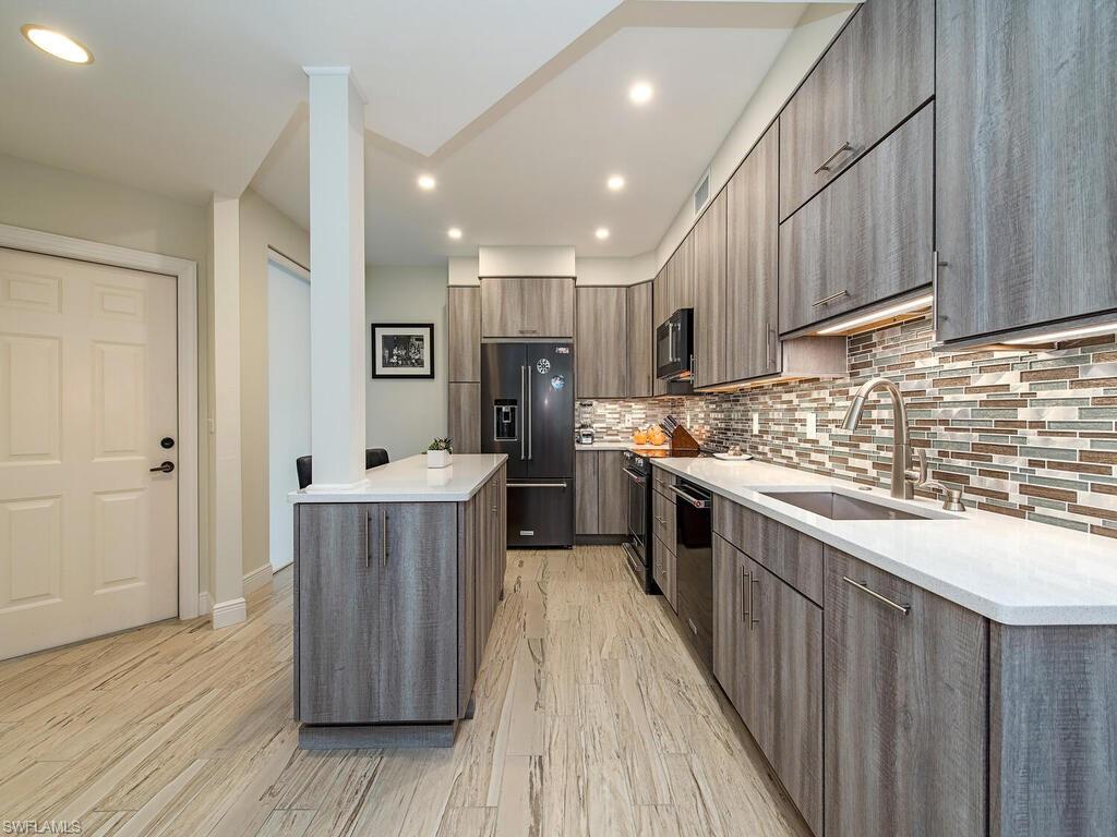 FAIRWAYS - Residential