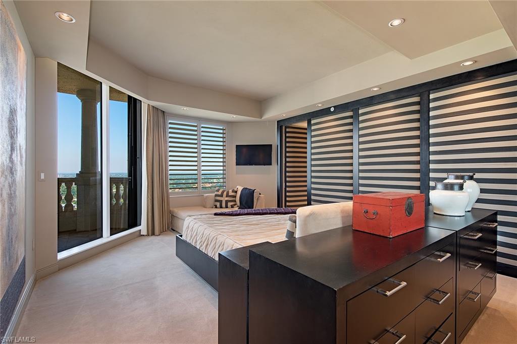 TRIESTE AT BAY COLONY - Residential