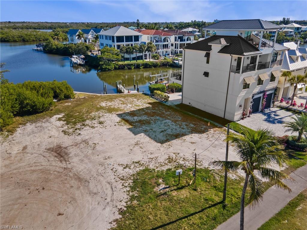 BONITA SPRINGS - Land