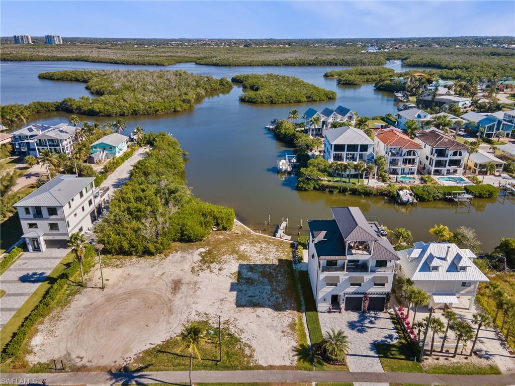 BONITA SPRINGS - Land