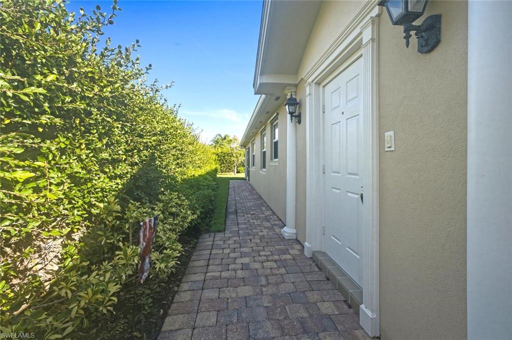 7405 Emilia LN