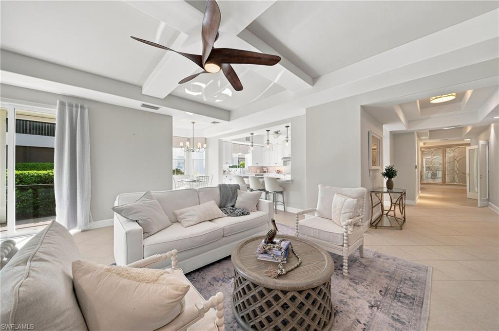 583 Avellino Isles CIR 102