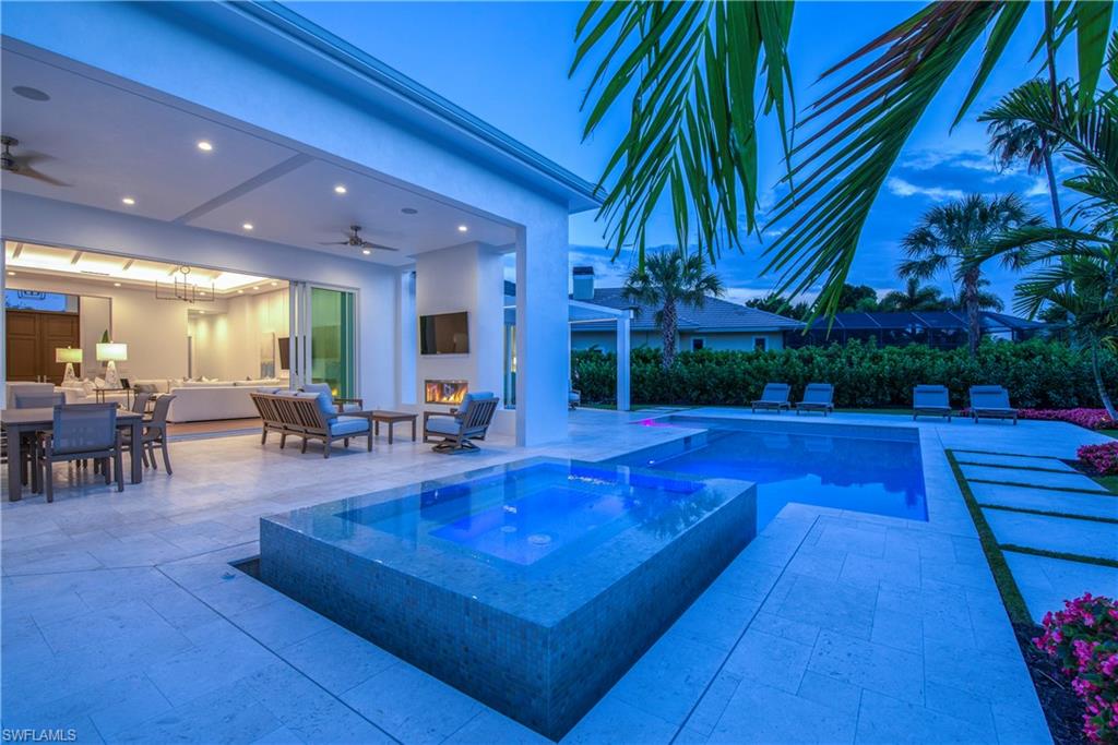 MOORINGS - Residential