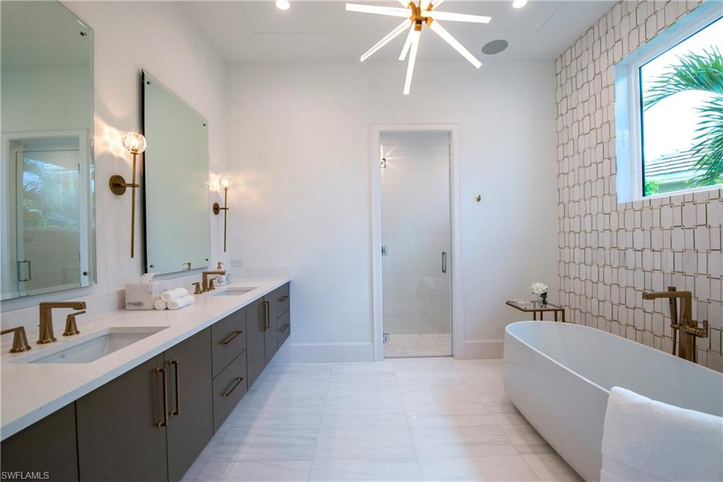 MOORINGS - Residential