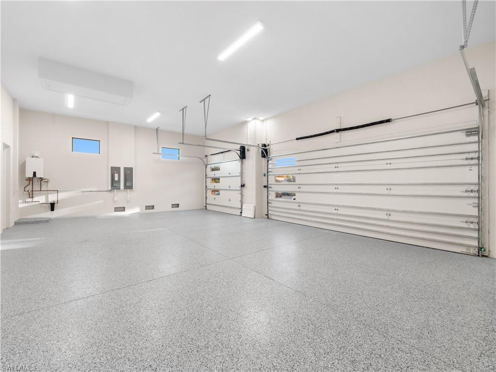 DEEP LAGOON ESTATES - Residential