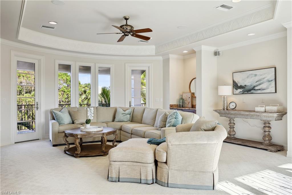 ESCADA AT TIBURON - Residential