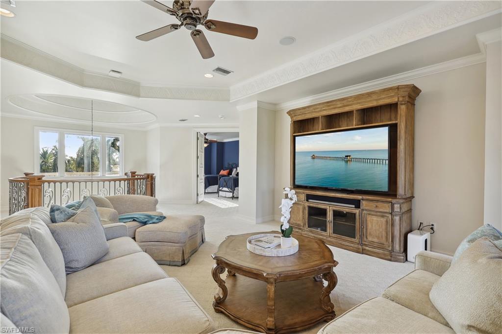 ESCADA AT TIBURON - Residential