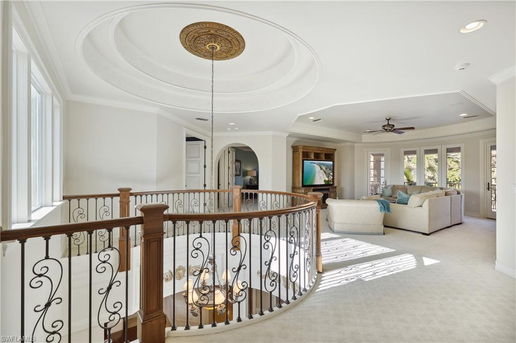 ESCADA AT TIBURON - Residential