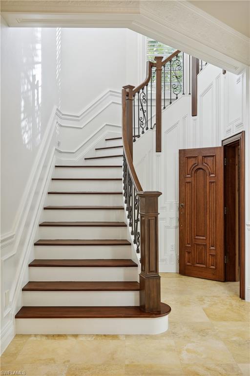 ESCADA AT TIBURON - Residential