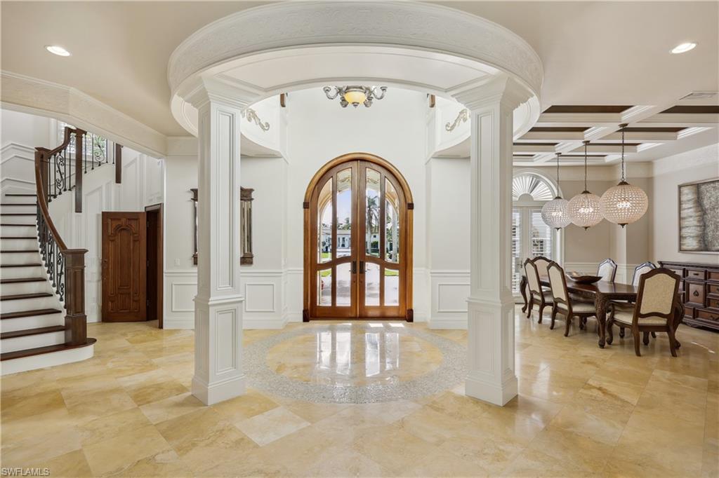 ESCADA AT TIBURON - Residential