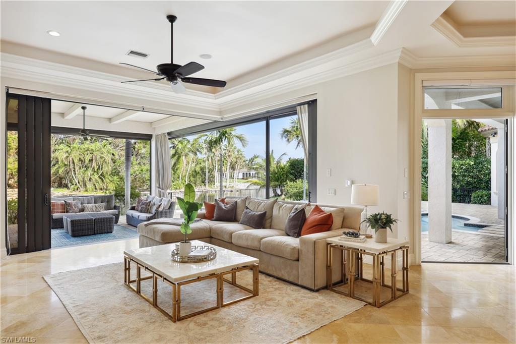 ESCADA AT TIBURON - Residential