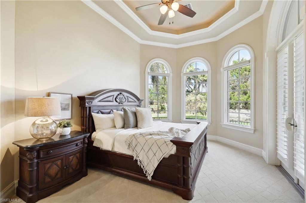 ESCADA AT TIBURON - Residential