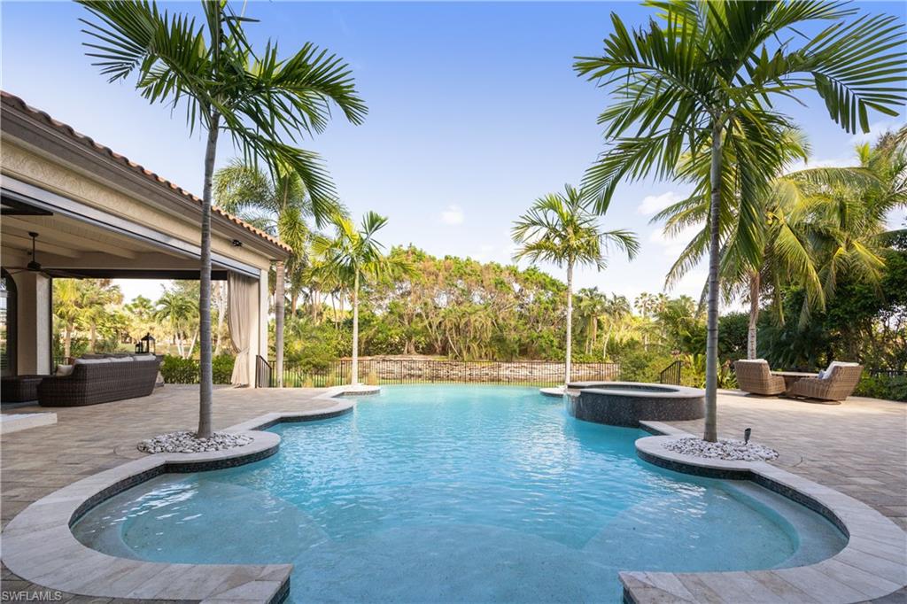 ESCADA AT TIBURON - Residential