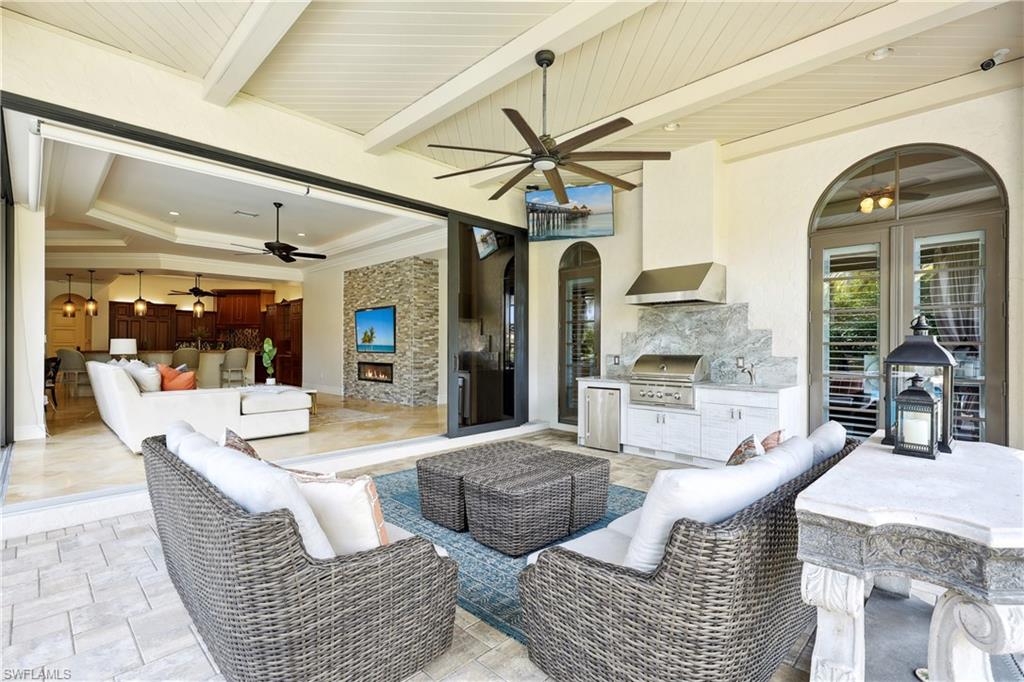 ESCADA AT TIBURON - Residential