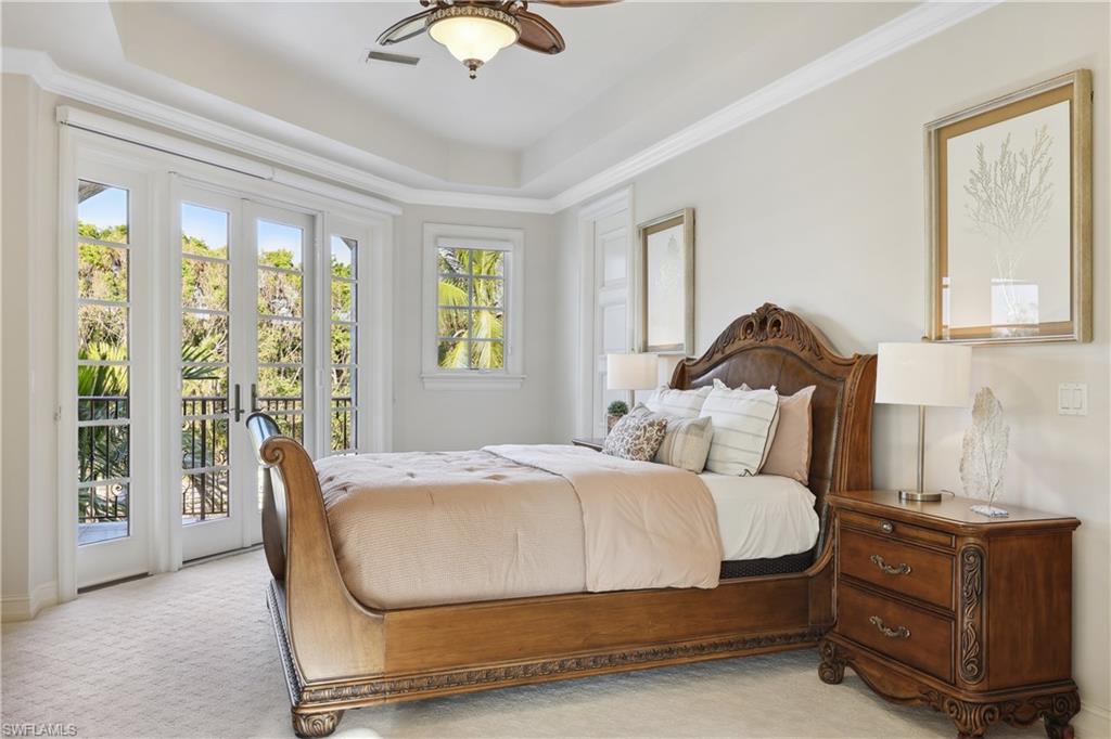 ESCADA AT TIBURON - Residential