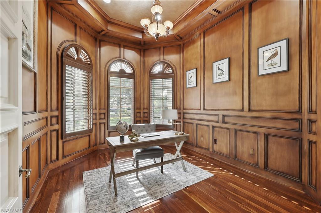 ESCADA AT TIBURON - Residential