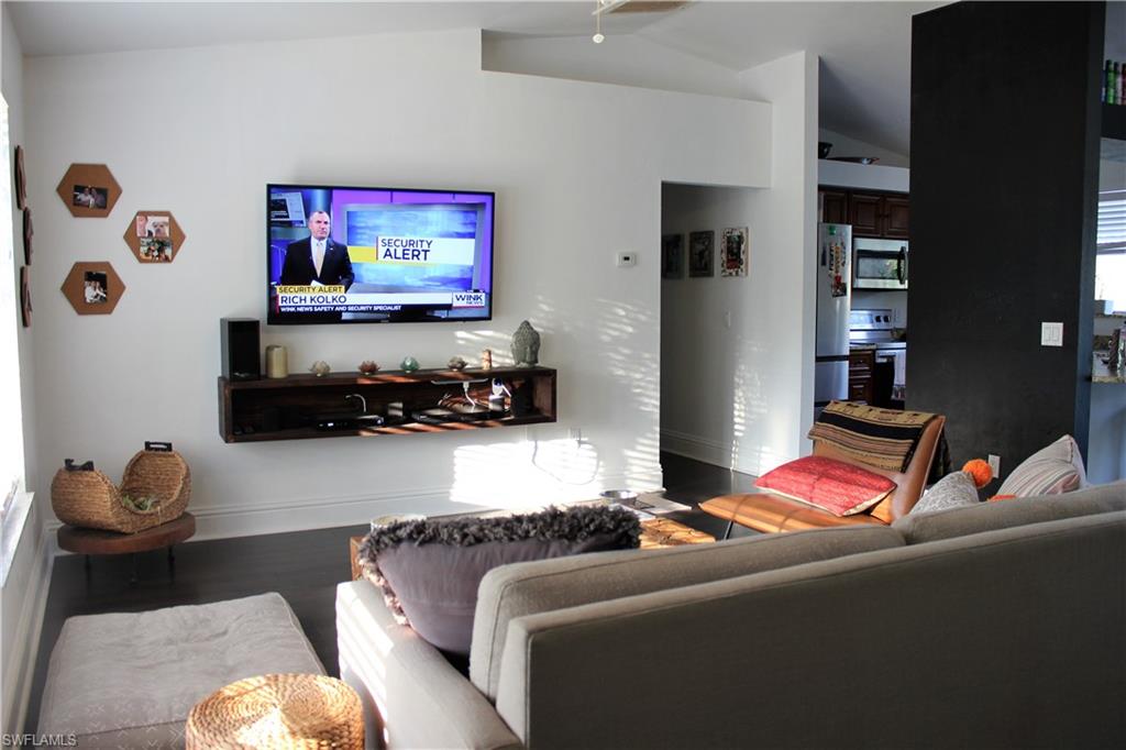 GOLDEN GATE ESTATES - Residential