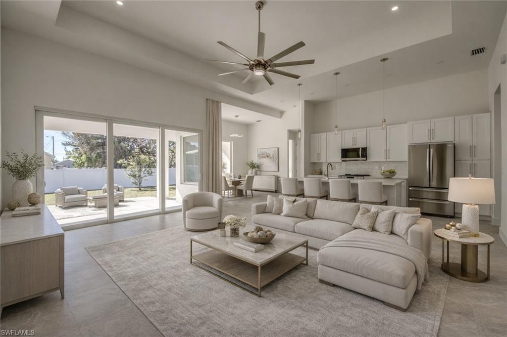 CAPE CORAL - Residential