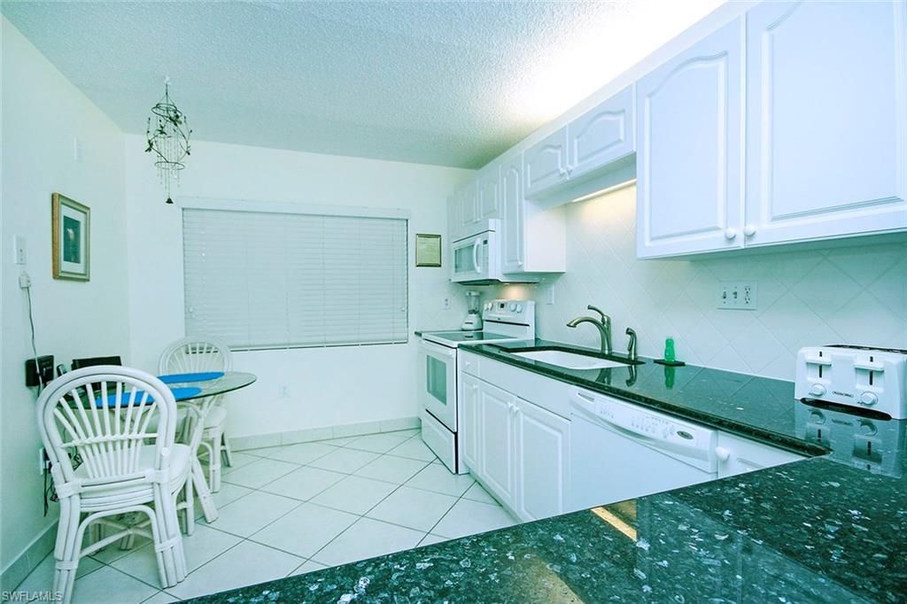 LIGHTHOUSE POINT CONDO - Residential