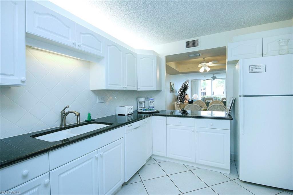 LIGHTHOUSE POINT CONDO - Residential